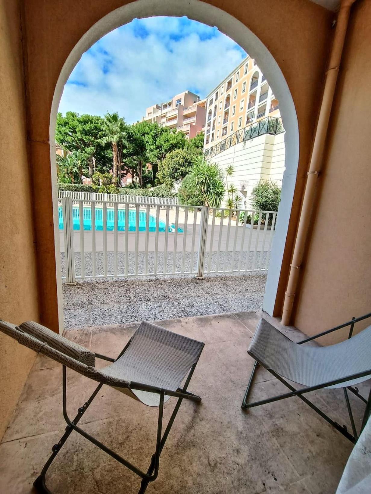 Direct Monaco 2 Pieces Devant Piscine Beausoleil Esterno foto